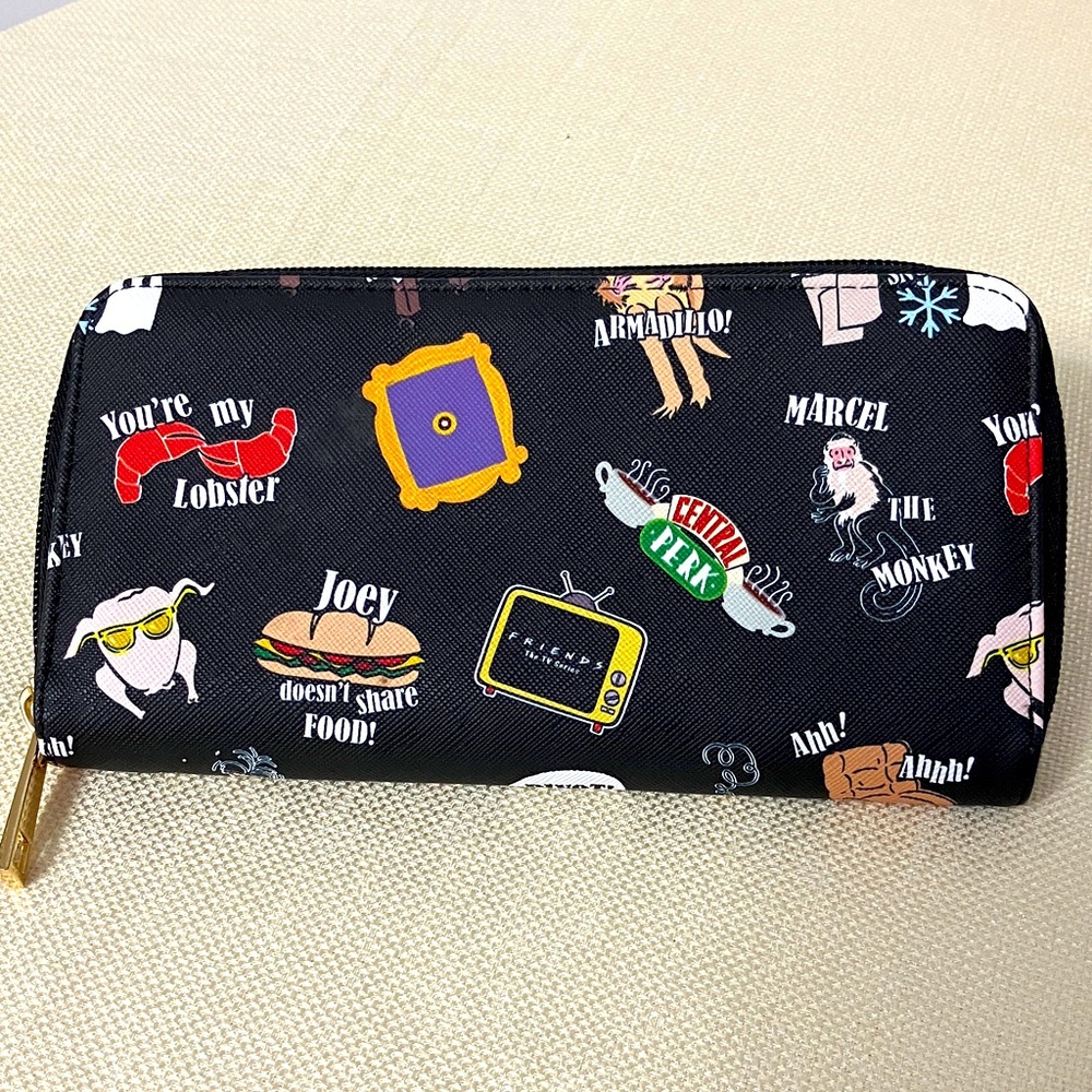 💐FRIENDS The TV Series Toss Designs Zip Around Wallet Black NWOT - Picture 1 of 6